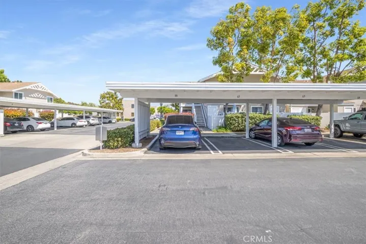 Parking spot close to your unit