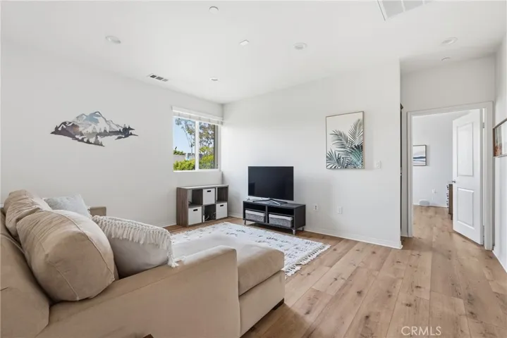 12001 Jackson Square Court, Hawthorne, California 90250