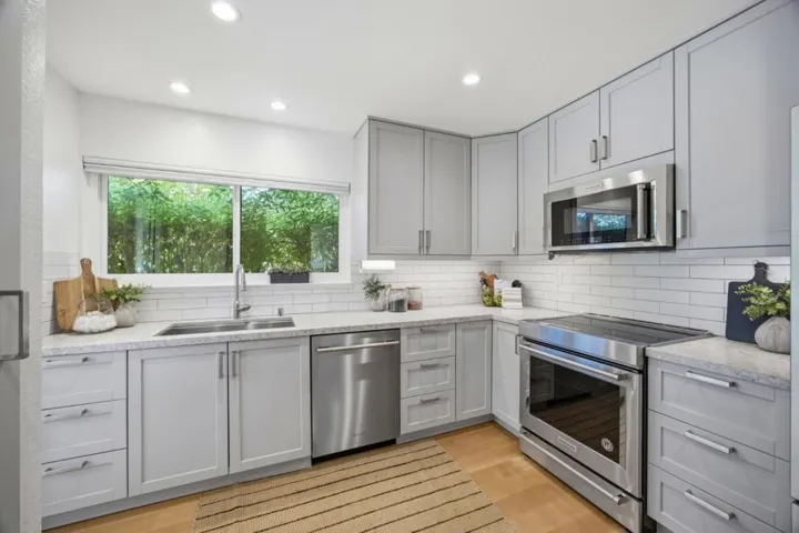 8 Calypso Lane, San Carlos, California 94070