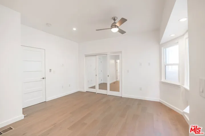 31 Breeze Avenue A, Venice, California 90291