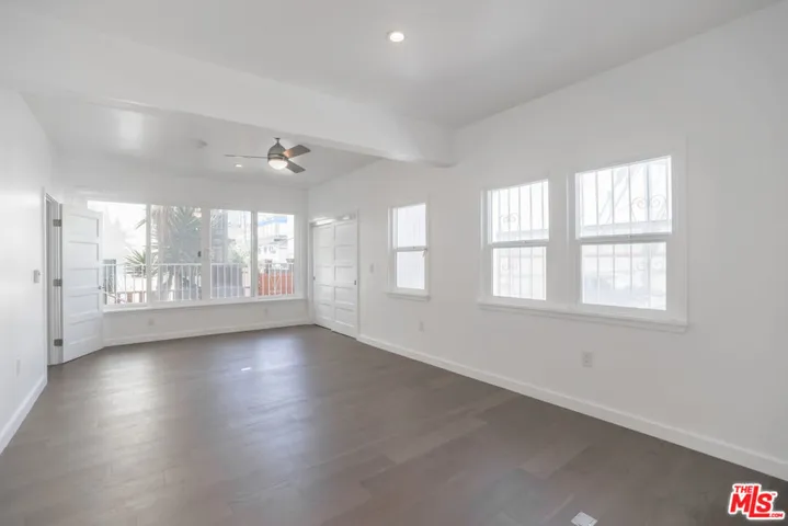 31 Breeze Avenue A, Venice, California 90291