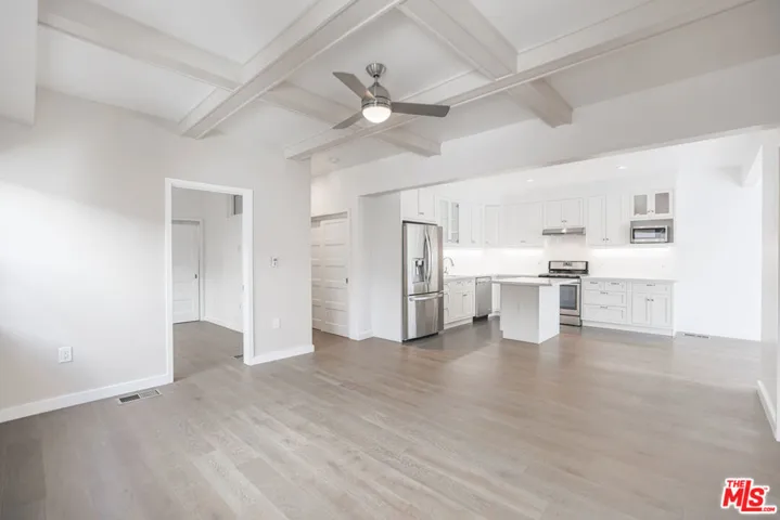 31 Breeze Avenue A, Venice, California 90291