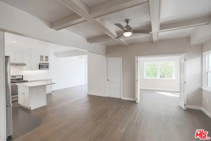 31 Breeze Avenue A, Venice, California 90291