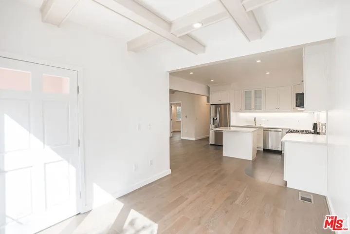31 Breeze Avenue A, Venice, California 90291