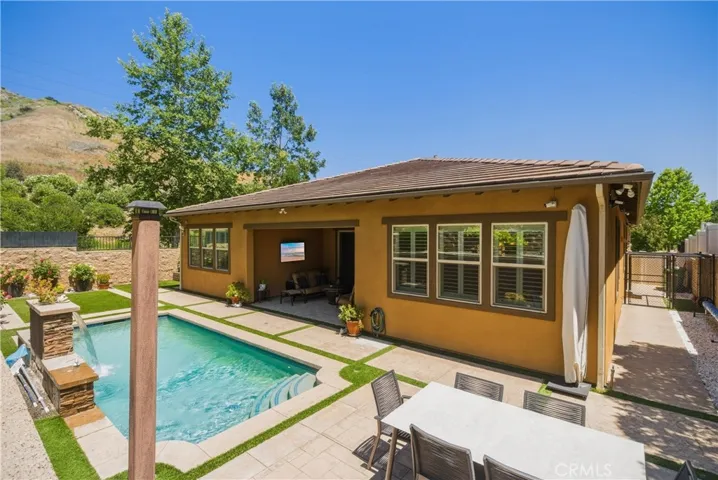 4977 Hydepark Drive, Agoura Hills, California 91301