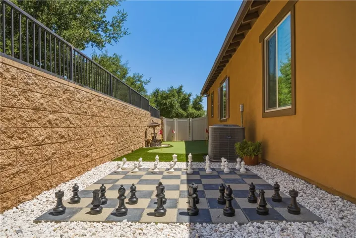 4977 Hydepark Drive, Agoura Hills, California 91301