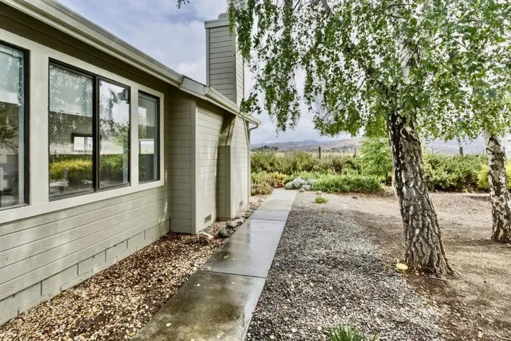 737 Helen Drive, Hollister, California 95023
