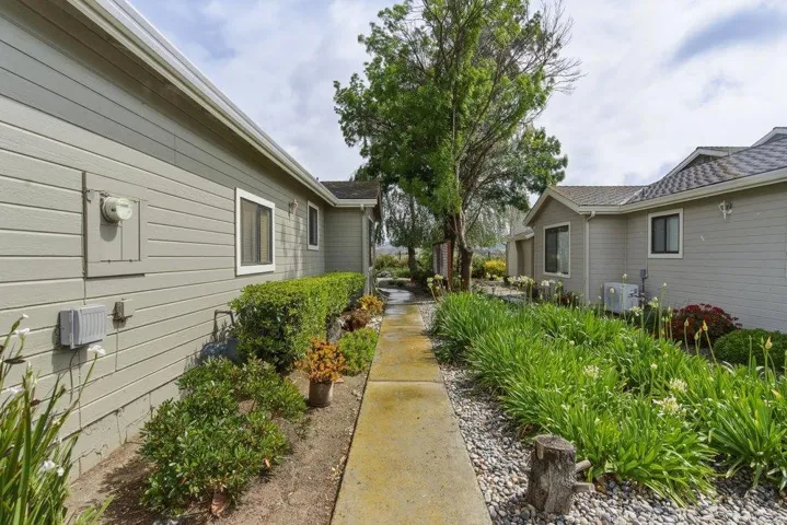 737 Helen Drive, Hollister, California 95023