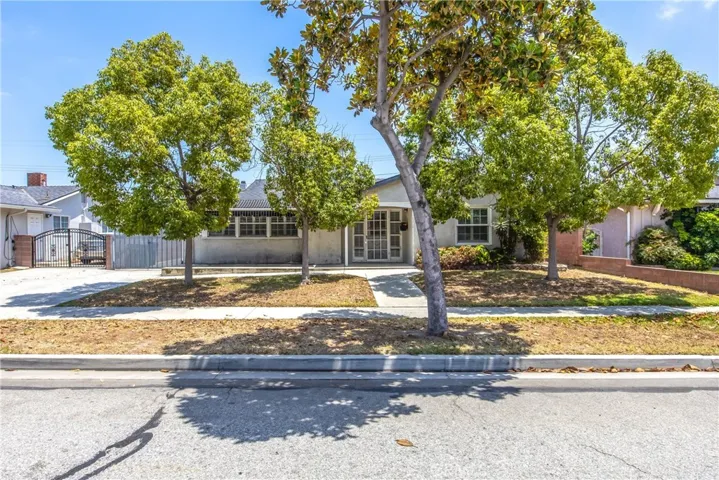 8082 San Heron, Buena Park, California 90620