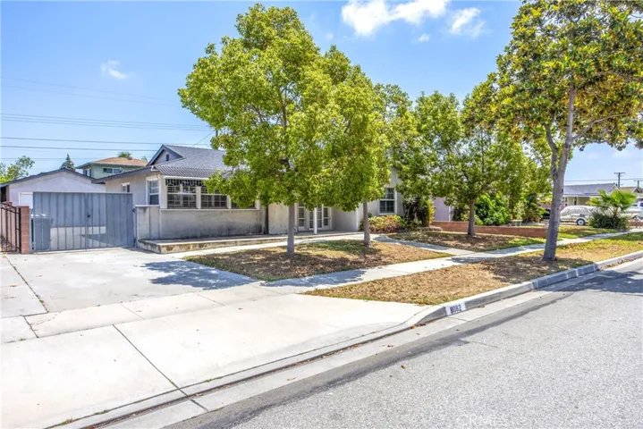 8082 San Heron, Buena Park, California 90620