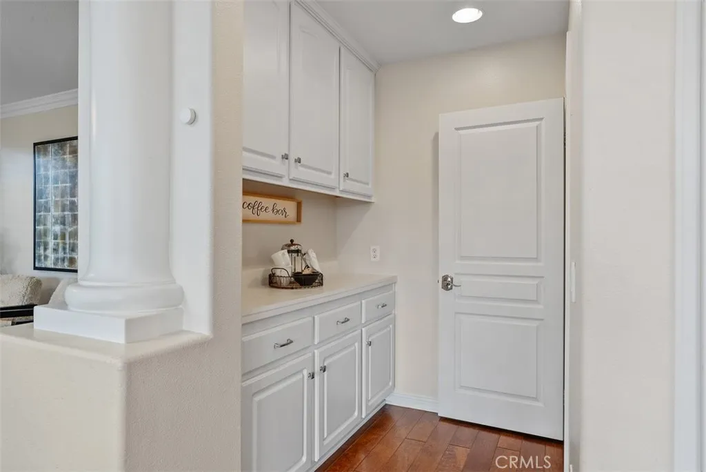 Butlers Pantry adjacent to kitchen/Dining