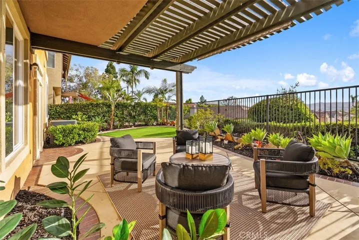 Entertainers backyard