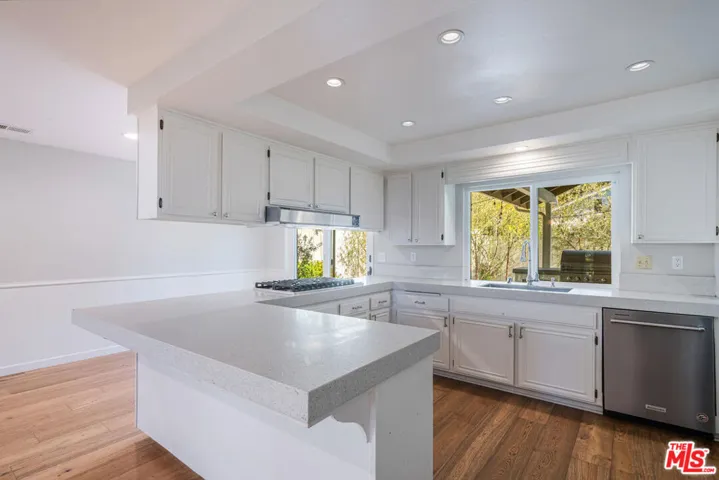 1316 Avenida De Cortez, Pacific Palisades, California 90272