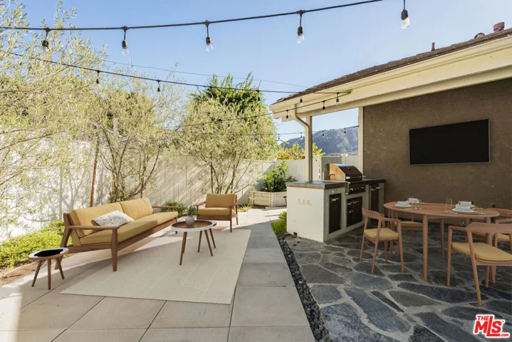 1316 Avenida De Cortez, Pacific Palisades, California 90272