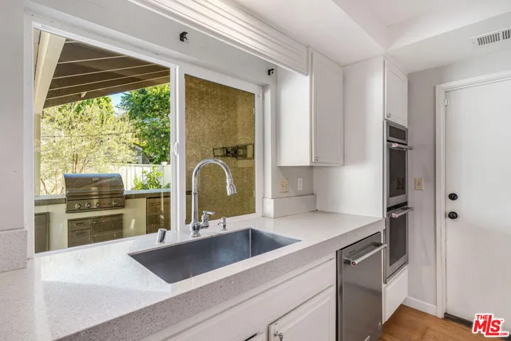 1316 Avenida De Cortez, Pacific Palisades, California 90272