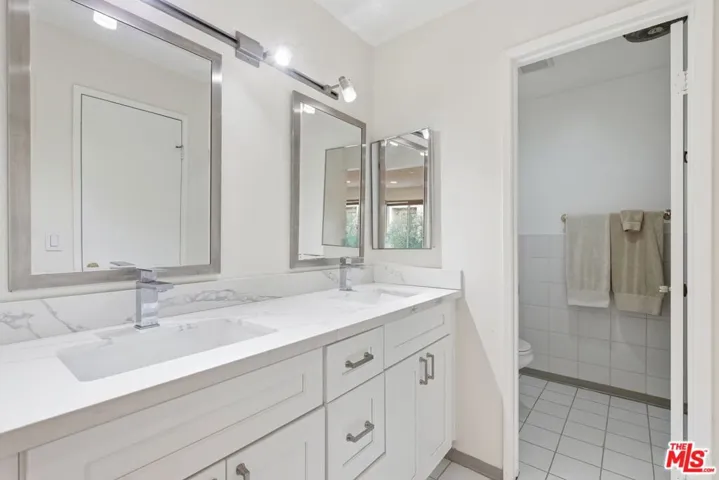 15155 Sherman Way 47, Van Nuys, California 91405