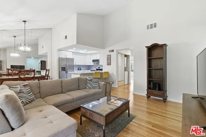15155 Sherman Way 47, Van Nuys, California 91405