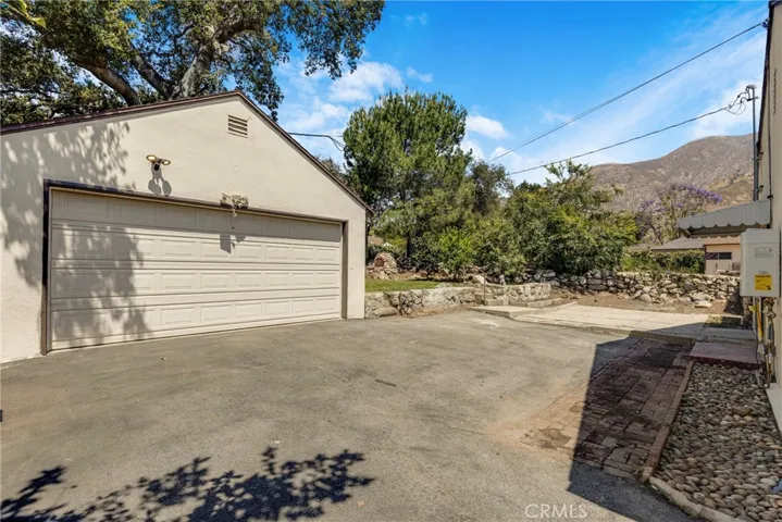 2151 N Altadena, Altadena, California 91001