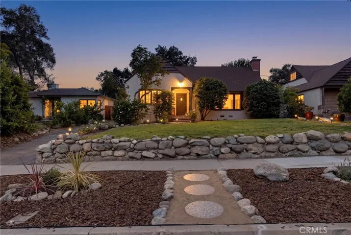 2151 N Altadena, Altadena, California 91001