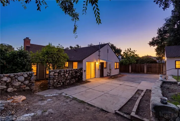 2151 N Altadena, Altadena, California 91001