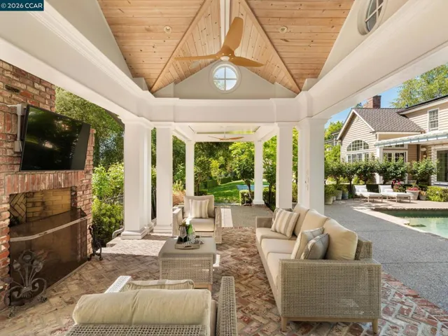 295 Barrington Ln, Alamo, California 94507