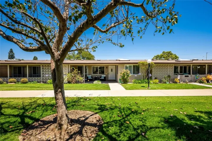 13381 El Dorado Drive 202c M8, Seal Beach, California 90740