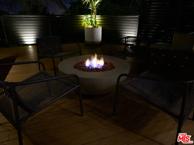 2309 Hollyridge Drive, Los Angeles, California 90068