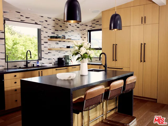 2309 Hollyridge Drive, Los Angeles, California 90068