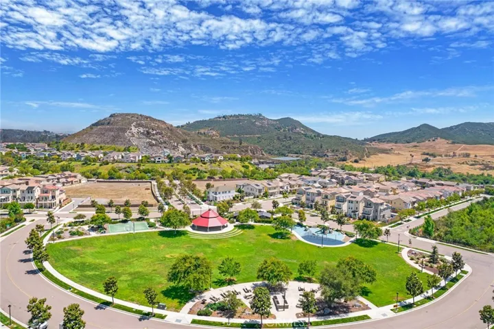 4th of July Park with concerts in the park, food trucks and community events