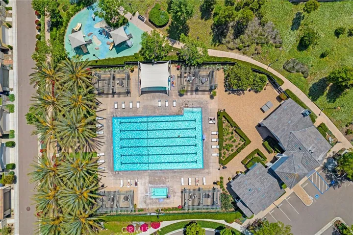 Resort style pool, spa, clubhouse, picnic areas, greenbelts