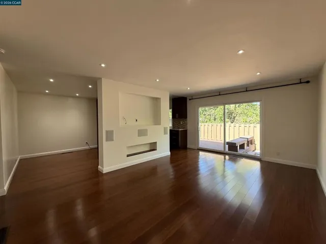 6451 Parklane Plz, Martinez, California 94553