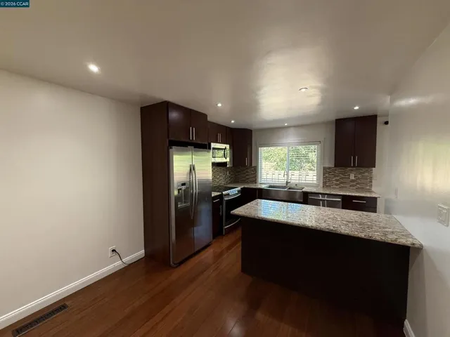 6451 Parklane Plz, Martinez, California 94553