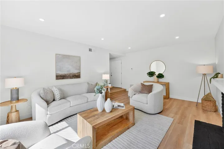 547 Converse, Claremont, California 91711