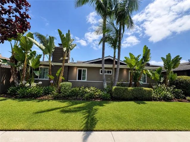 17102 Emerald E, Huntington Beach, California 92647