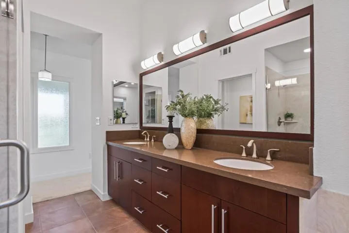 411 Brassinga Court, Palo Alto, California 94306