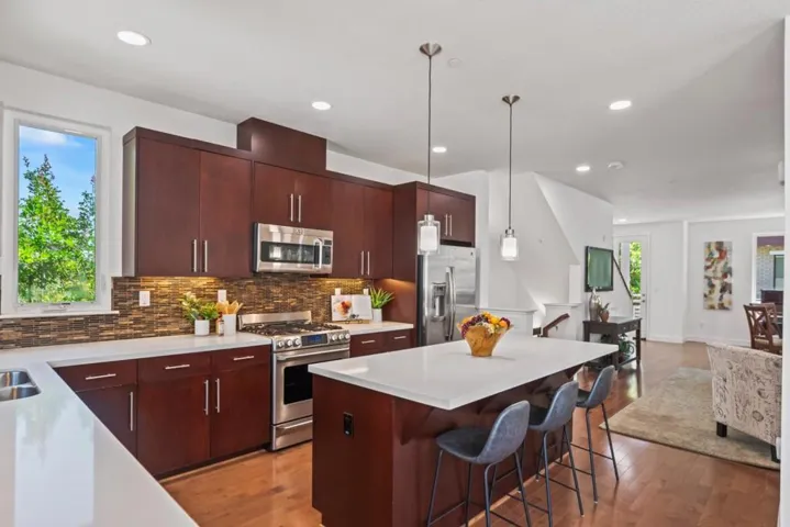 411 Brassinga Court, Palo Alto, California 94306