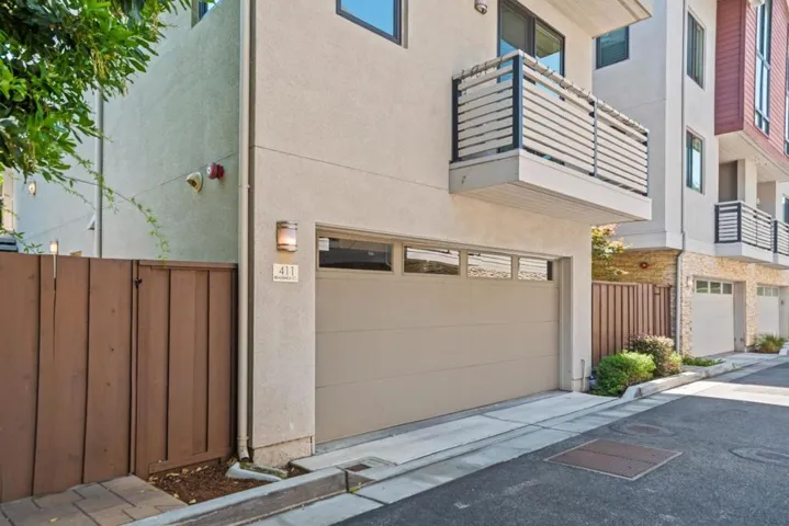 411 Brassinga Court, Palo Alto, California 94306
