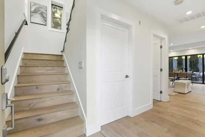 2212 Leland Avenue, Mountain View, California 94040