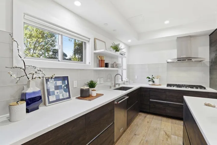 2212 Leland Avenue, Mountain View, California 94040