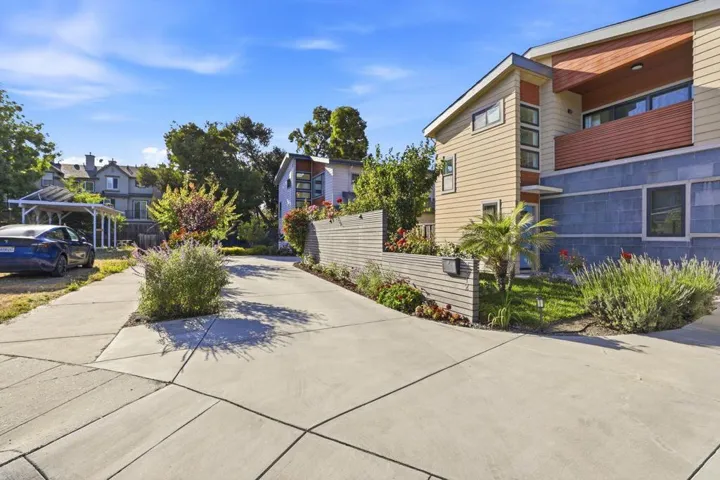 2212 Leland Avenue, Mountain View, California 94040