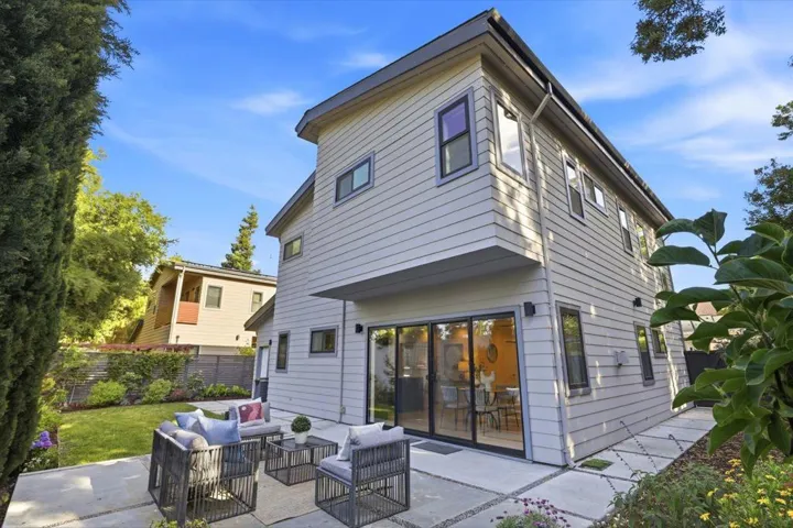 2212 Leland Avenue, Mountain View, California 94040