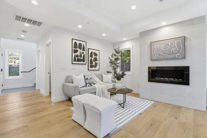 2212 Leland Avenue, Mountain View, California 94040