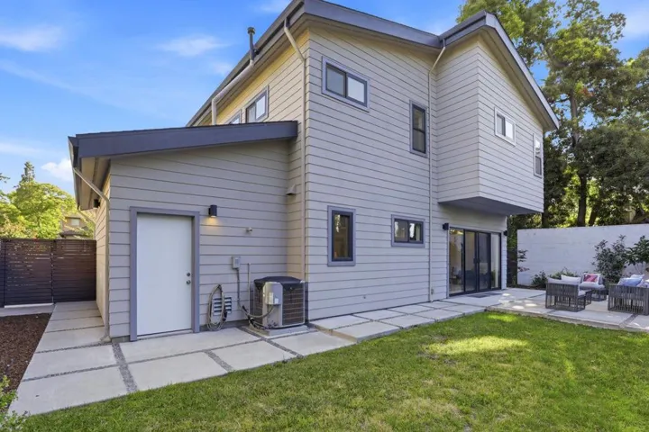 2212 Leland Avenue, Mountain View, California 94040