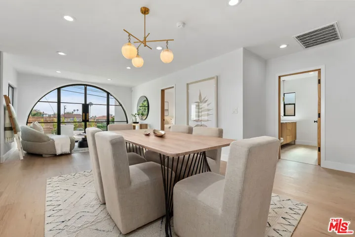 5168 Southridge Avenue, Los Angeles, California 90043