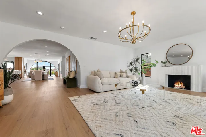 5168 Southridge Avenue, Los Angeles, California 90043