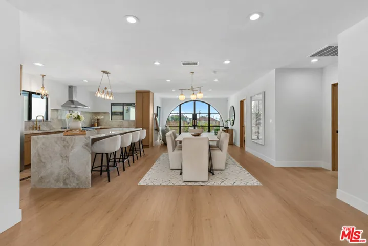 5168 Southridge Avenue, Los Angeles, California 90043