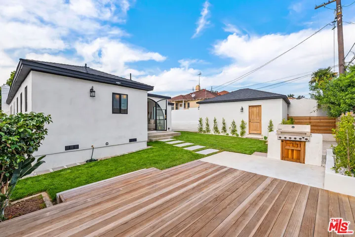 5168 Southridge Avenue, Los Angeles, California 90043