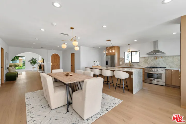 5168 Southridge Avenue, Los Angeles, California 90043