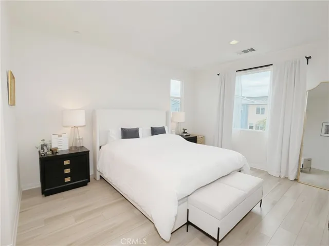 254 N Standard Avenue, Santa Ana, California 92701