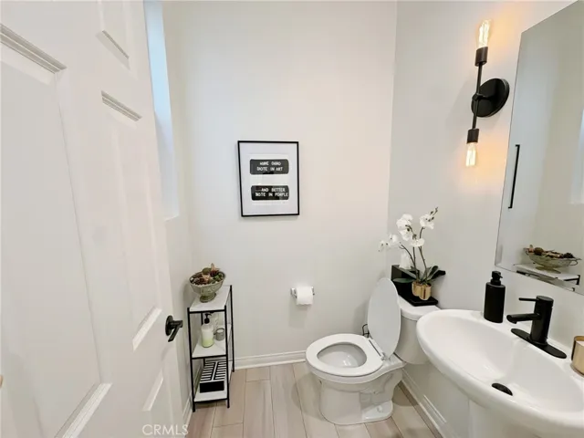 254 N Standard Avenue, Santa Ana, California 92701